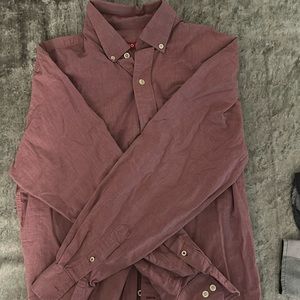 IZOD Button Down Shirt (Men’s Medium)